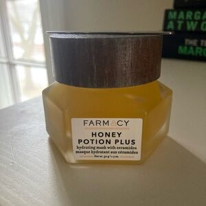 Pharmacy Honey Potion Plus Ceramide Hydration Mark